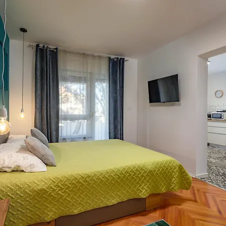 Jelena Hotel 3*